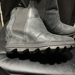 Sorel Women's Ankle Boots in Charcoal Black